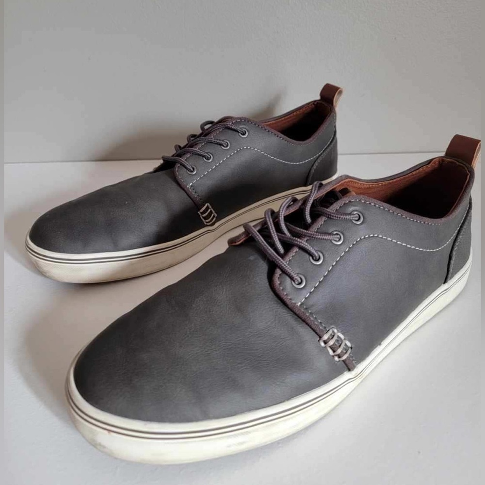 Goodfellow & Co men’s casual dress-up lace-up shoes. Gray, size 10